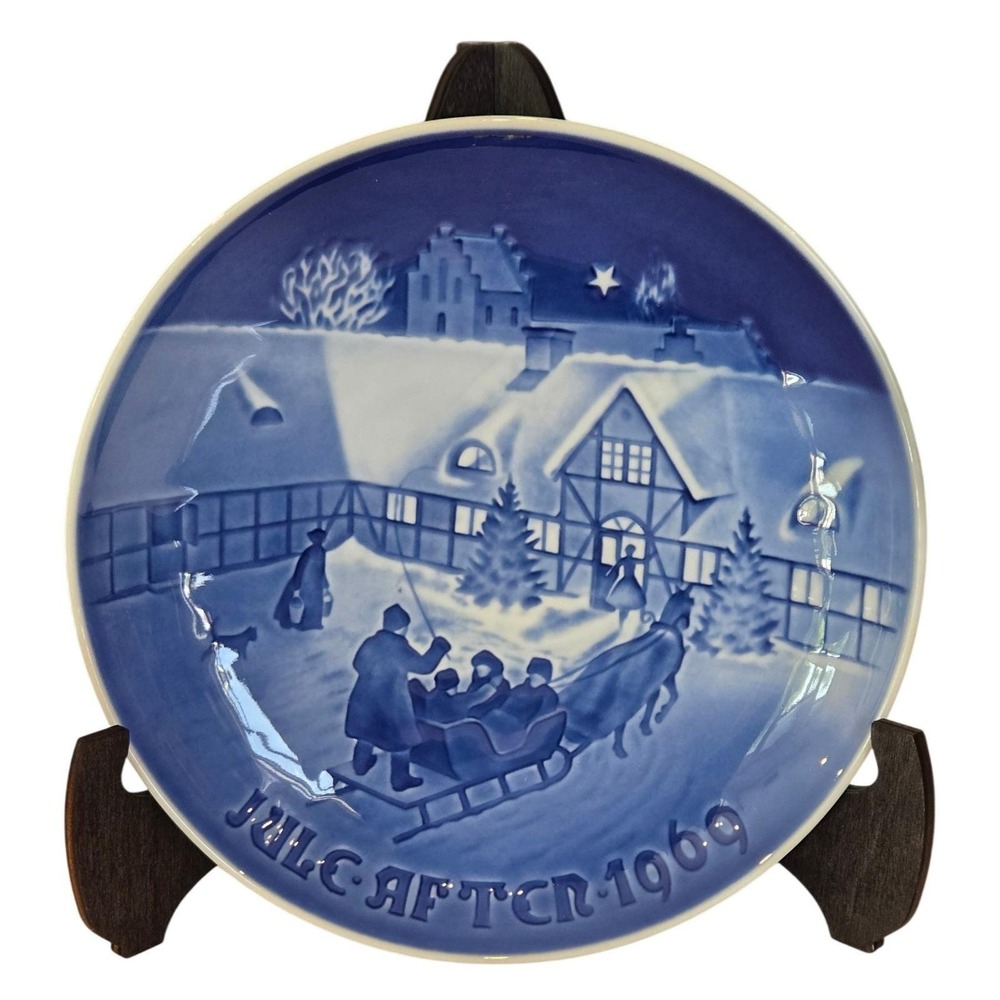 Bing & Grondahl 1969‎ Christmas Plate Arrival of Christmas Guests 8000/9069 7in - Picture 1 of 5